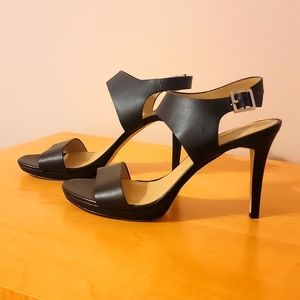 EUC Michael Kors Black High heel leather sandals size 8.5.